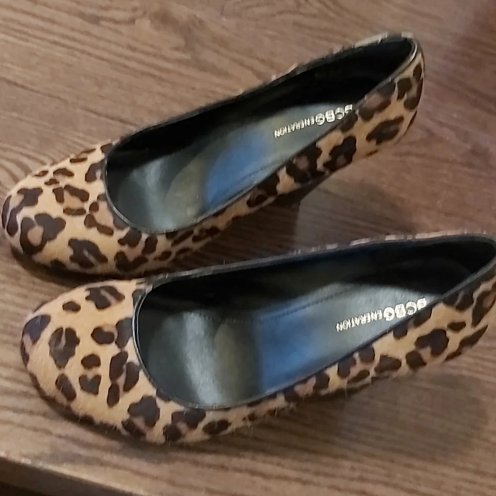 SOLD..Leopard print wedge heel shoes - Picture 6 of 9